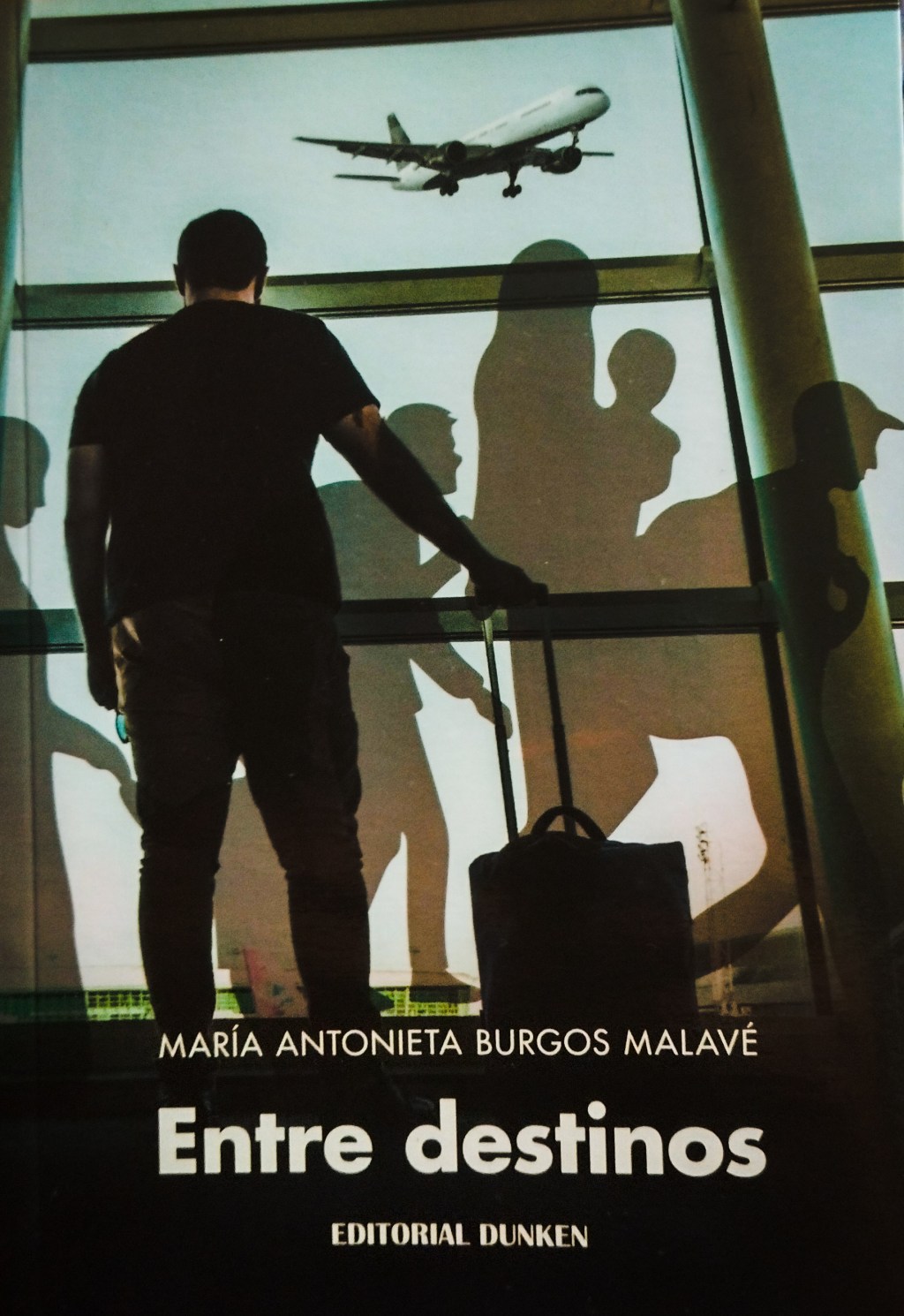 Reseña de «Entre destinos» de María Antonieta Burgos&nbsp;Malavé