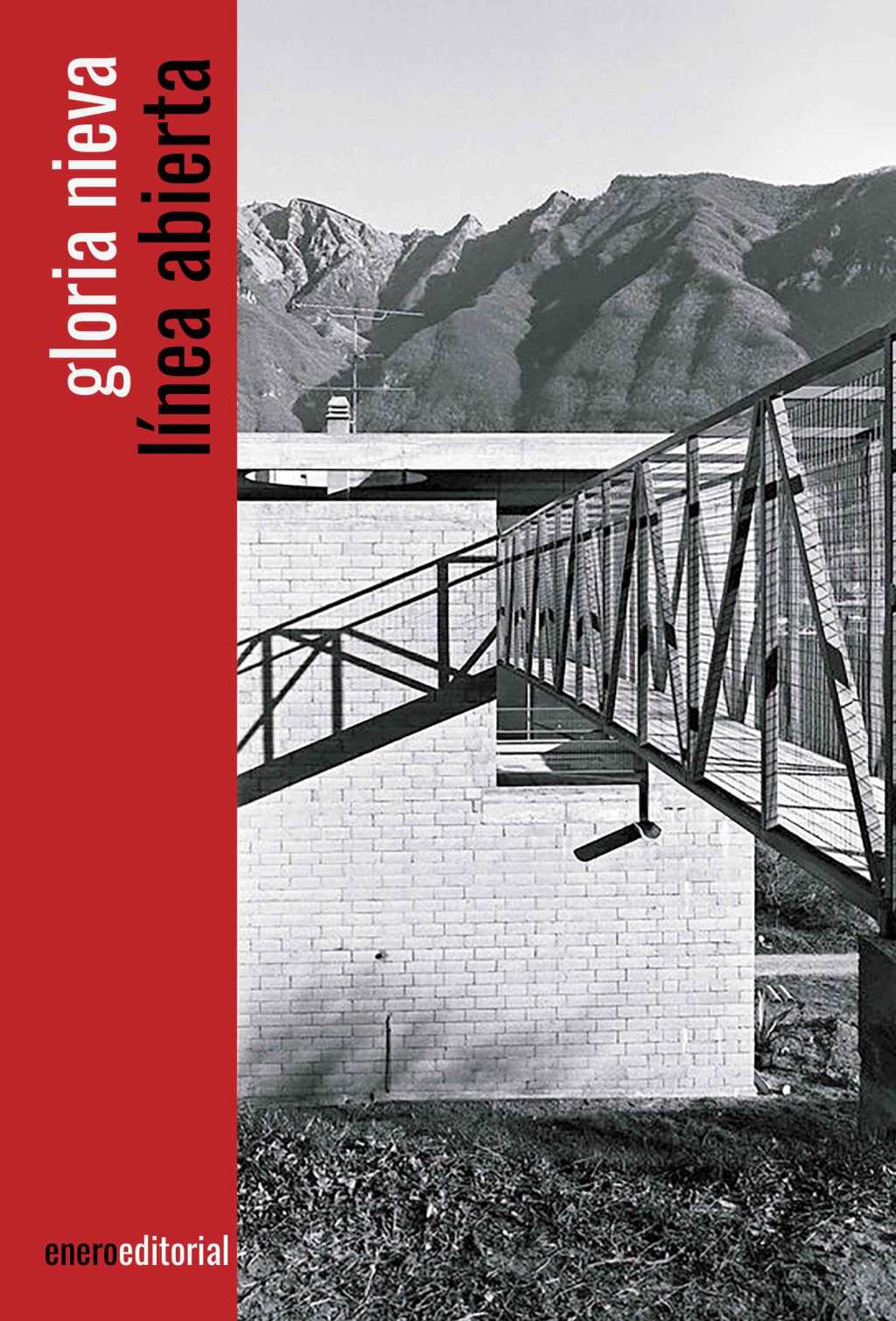 Reseña de «Línea abierta» de Gloria&nbsp;Nieva